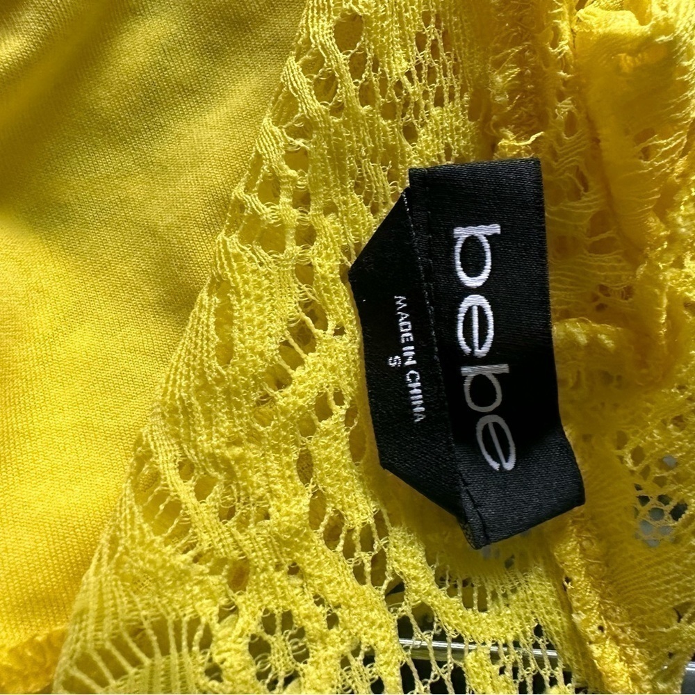 3 for $22 💛 Bebe bright yellow lace crop top size small - Picture 3 of 4